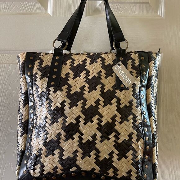 NWT Shiralea two tone black and beige woven straw tote with black double straps - Picture 4 of 14